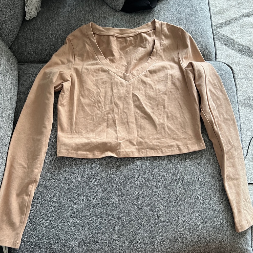 Long sleeve v-neck crop top